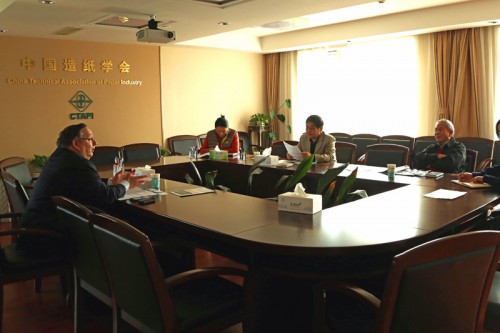 美国废品草莓视频黄版APP工业协会到访中国造纸学会